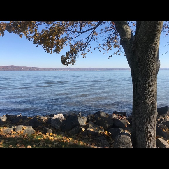 Meet your Posher, Cindy - Picture 9 of 12